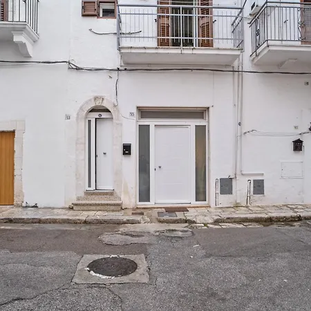 Guesthost - Terrazze Pomes 아파트 오스투니