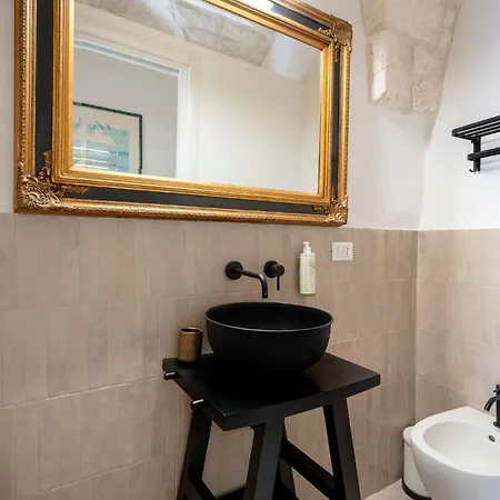 Guesthost - Terrazze Pomes 아파트 오스투니